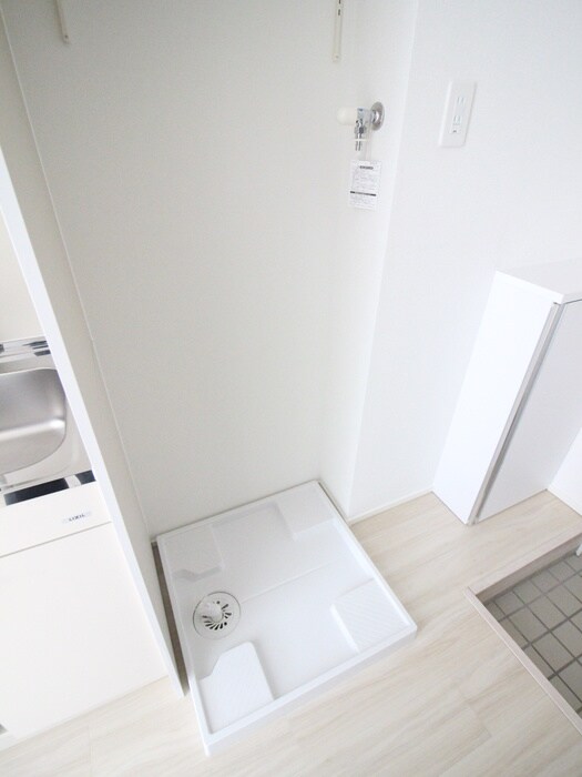 物件内観写真12　(洗濯機置場)