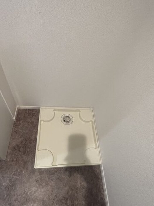 物件内観写真9　(洗濯機置場)