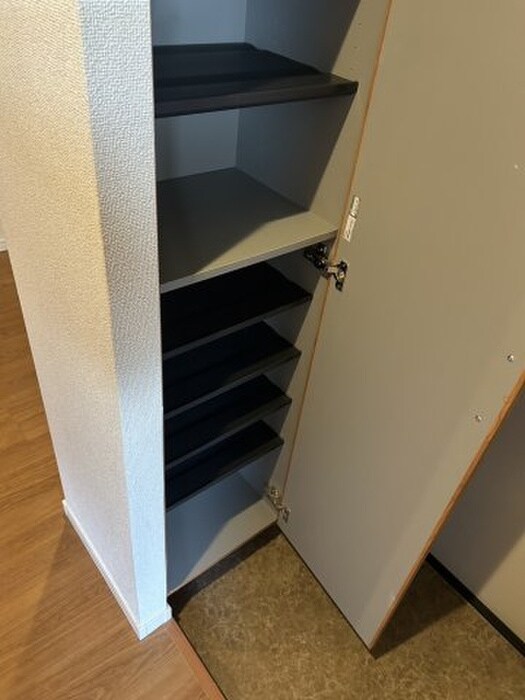 物件内観写真12　(靴箱)