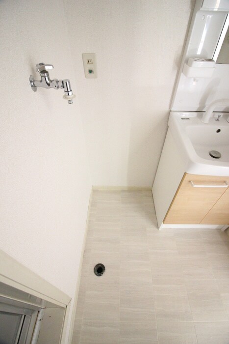 物件内観写真10　(洗濯機置場)