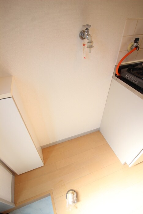 物件内観写真12　(洗濯機置場)