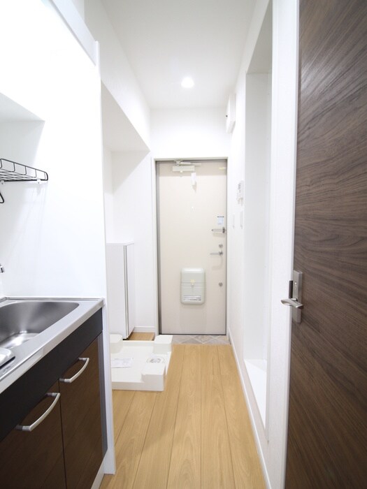 物件内観写真17　(廊下)