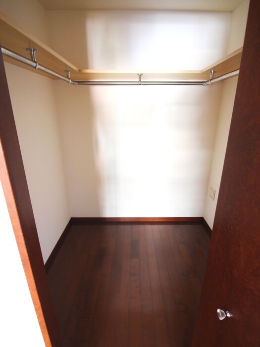 物件内観写真13　(収納)