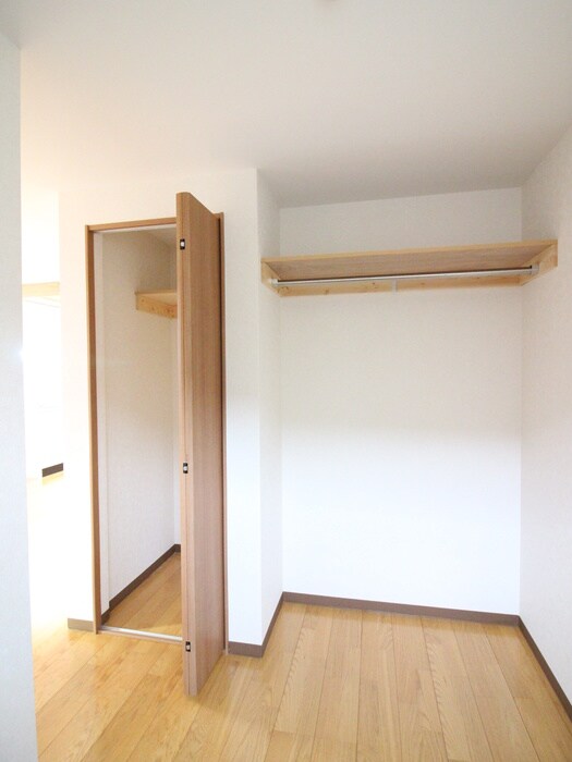 物件内観写真15　(収納)