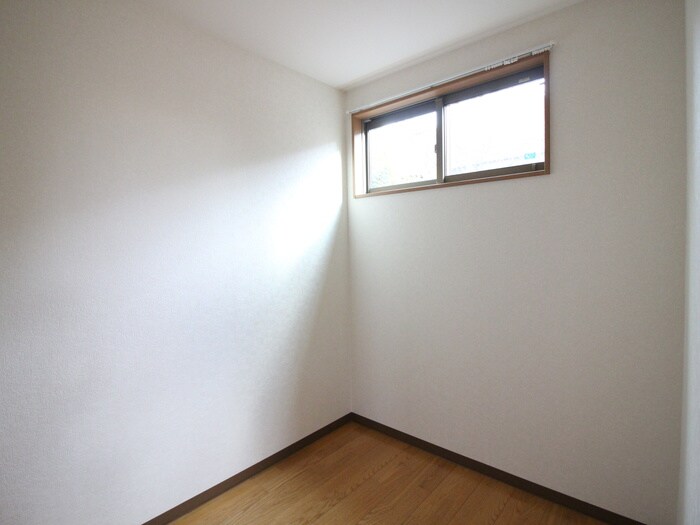 物件内観写真16　(居室)