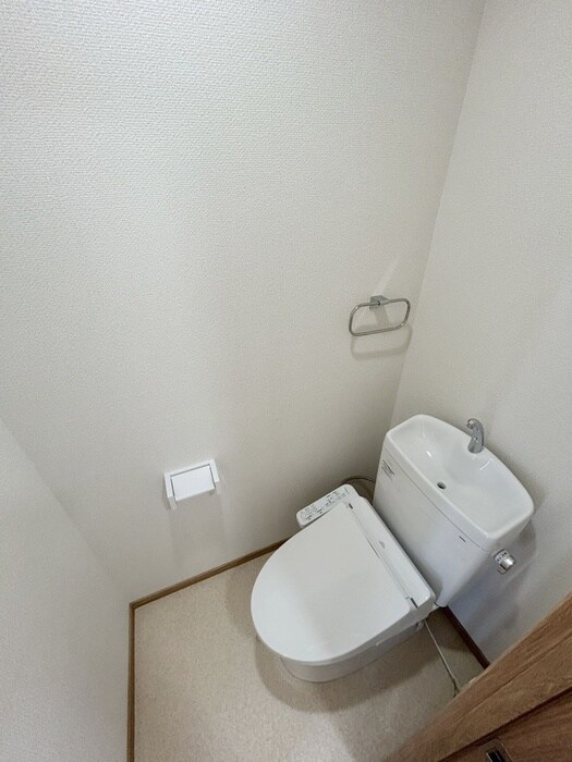 物件内観写真13　(トイレ)