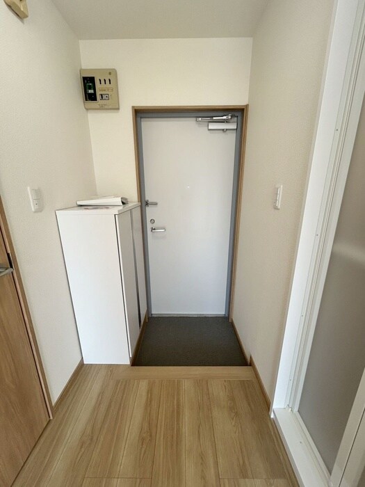物件内観写真17　(玄関)