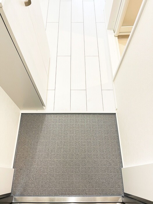 物件内観写真15　(玄関)