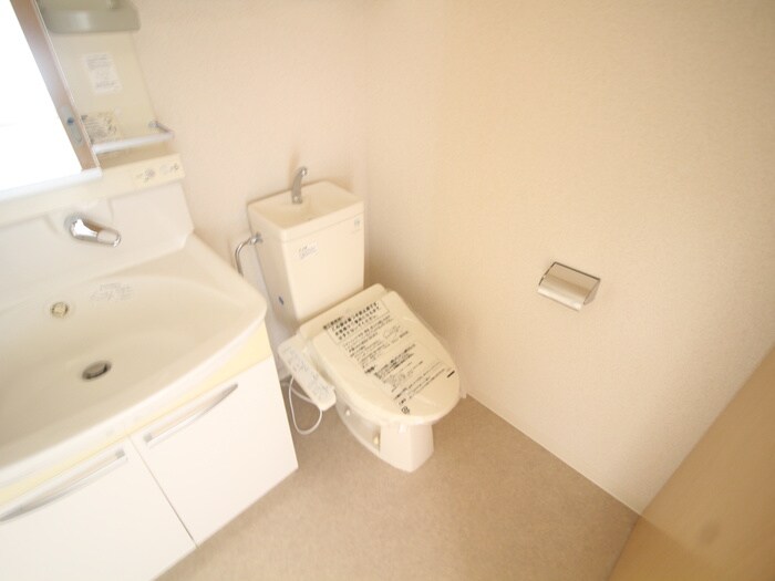 物件内観写真11　(トイレ)