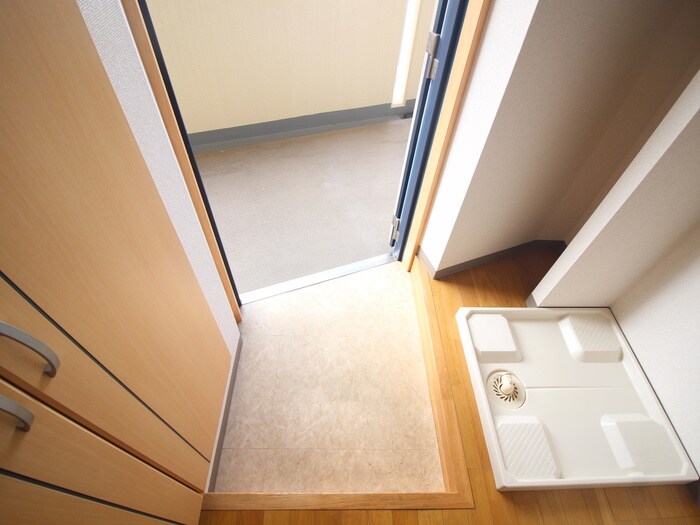 物件内観写真14　(玄関)