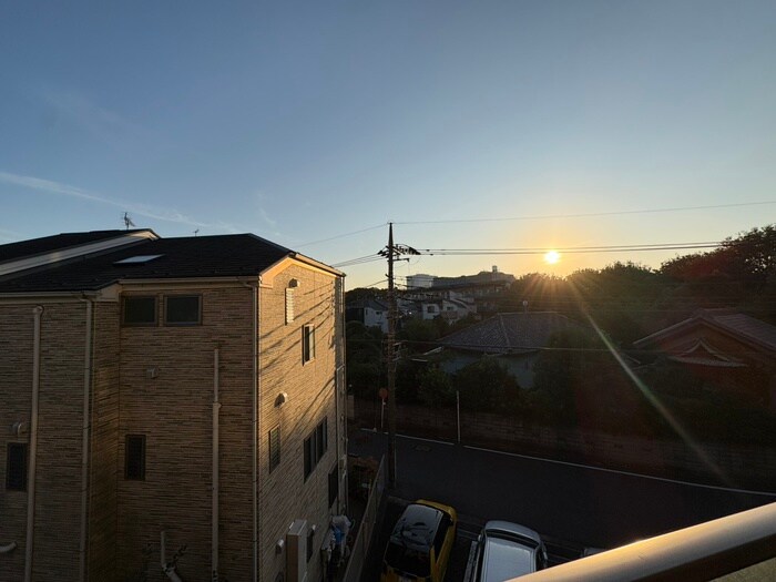 物件内観写真16　(室内からの展望)