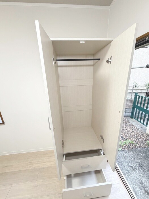 物件内観写真12　(収納)