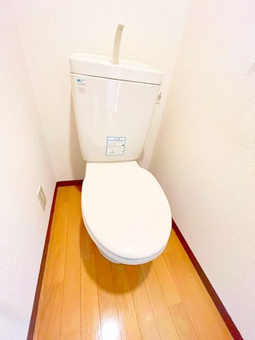 物件内観写真11　(トイレ)