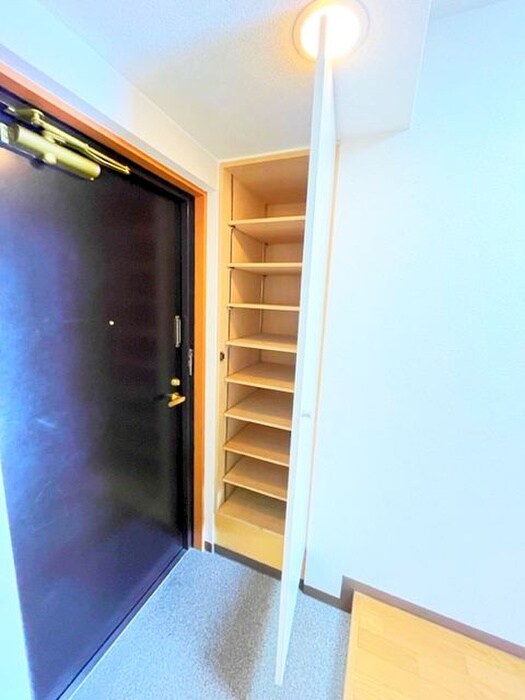 物件内観写真17　(靴箱)