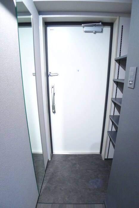 物件内観写真14　(玄関)