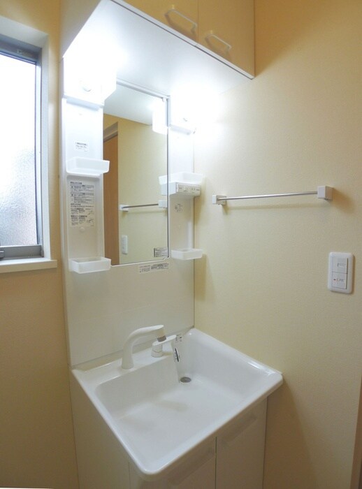 物件内観写真5　(洗面)