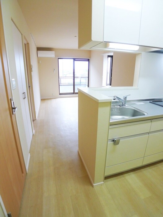 物件内観写真13　(室内からの展望)