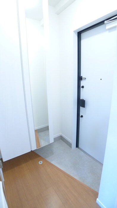 物件内観写真15　(玄関)