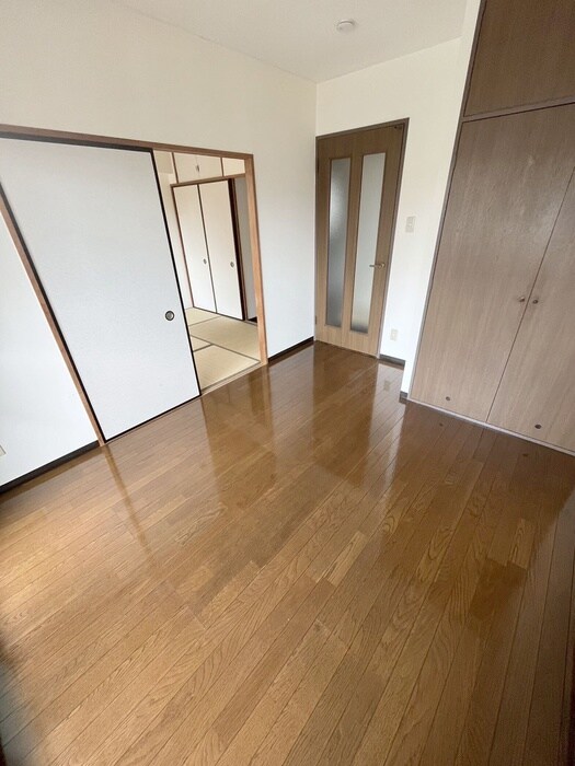 物件内観写真8　(居室)