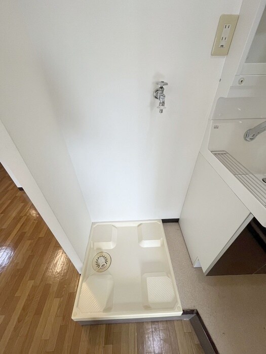 物件内観写真15　(洗濯機置場)