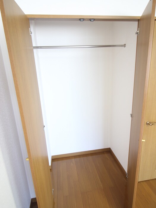 物件内観写真12　(収納)
