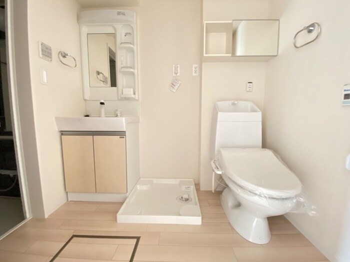 物件内観写真13　(洗面)