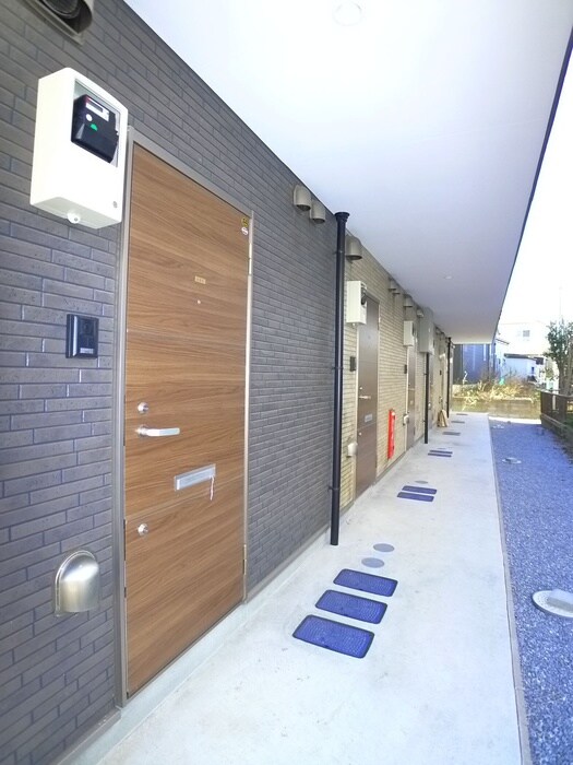 物件外観写真5　(エントランス部分)