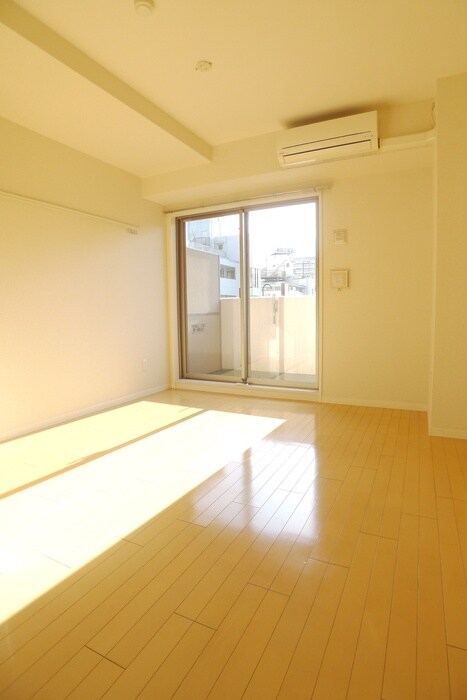 物件内観写真9　(室内からの展望)