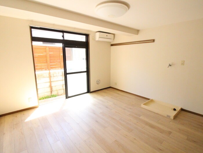 物件内観写真6　(居室)