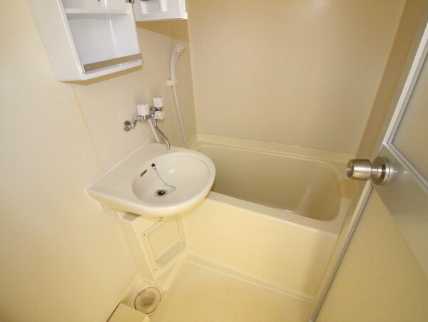 バス／シャワールーム等