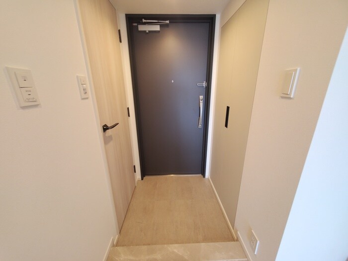 物件内観写真17　(玄関)