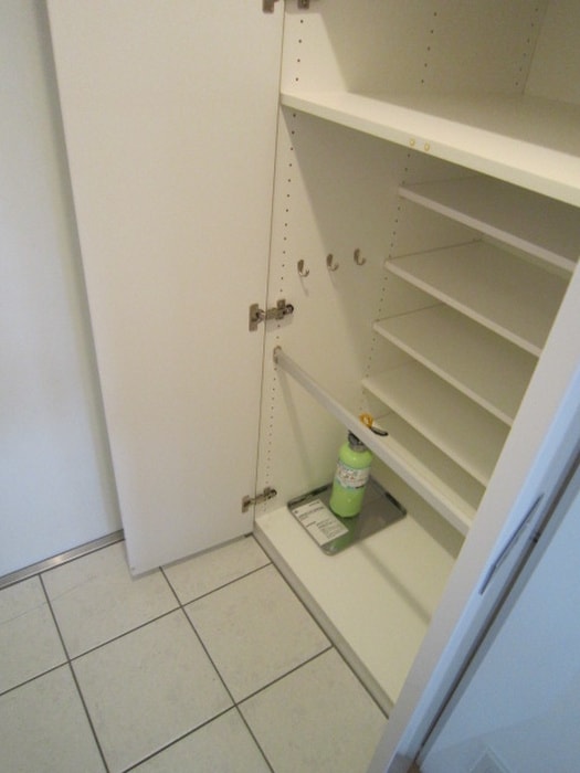 物件内観写真11　(靴箱)