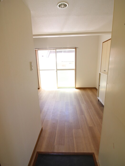 物件内観写真15　(玄関)