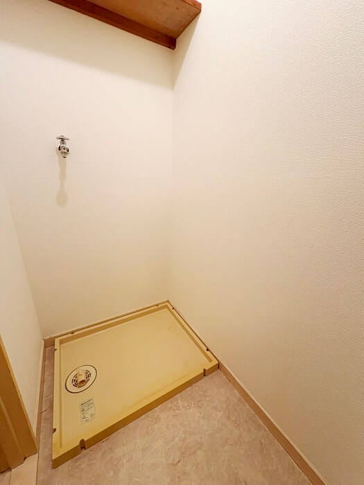 物件内観写真18　(洗濯機置場)