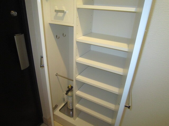 物件内観写真16　(靴箱)