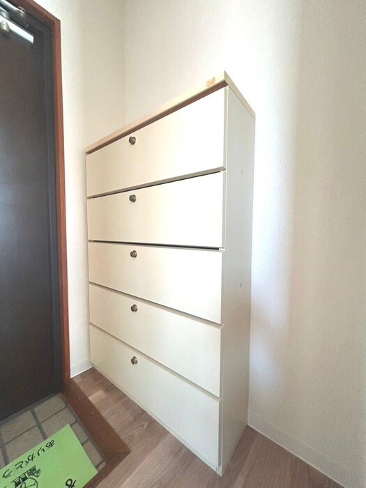 物件内観写真8　(玄関)