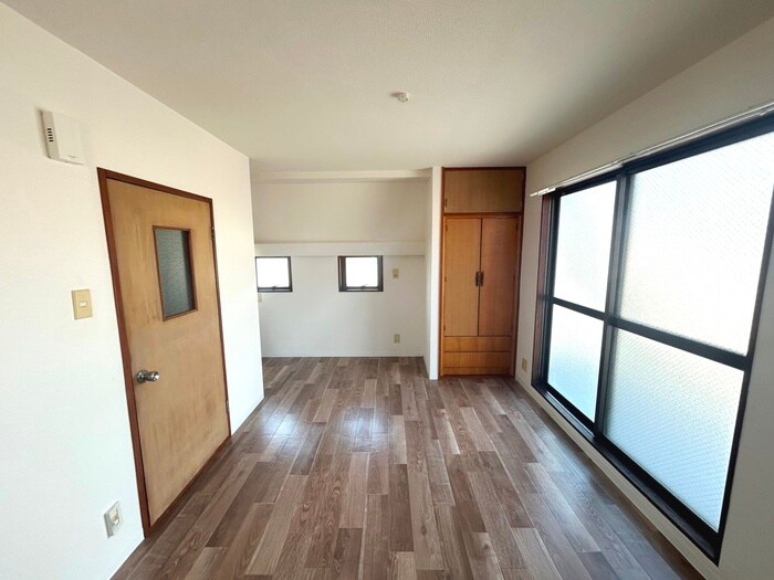 物件内観写真10　(居室)