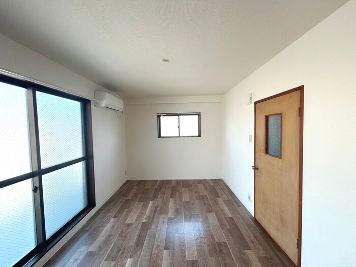 物件内観写真12　(居室)