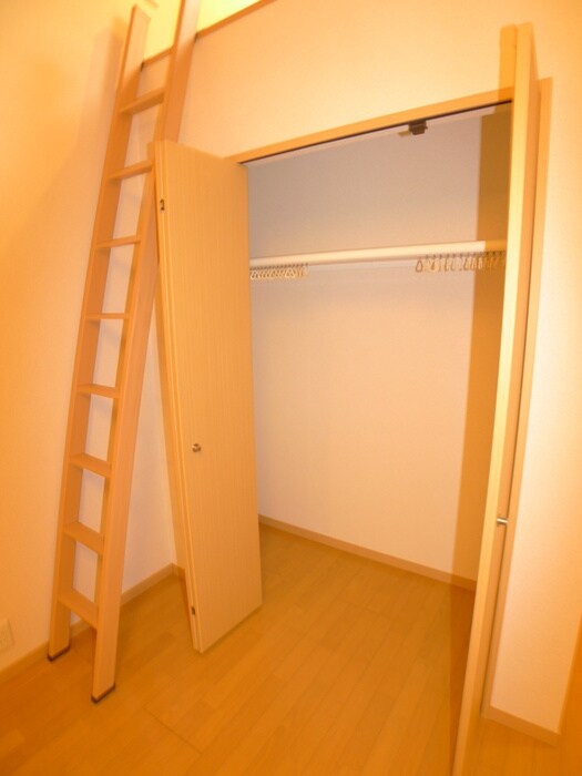 物件内観写真12　(収納)