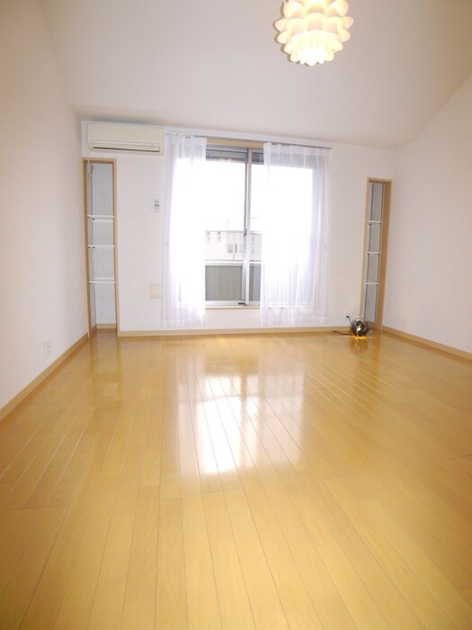 物件内観写真13　(居室)