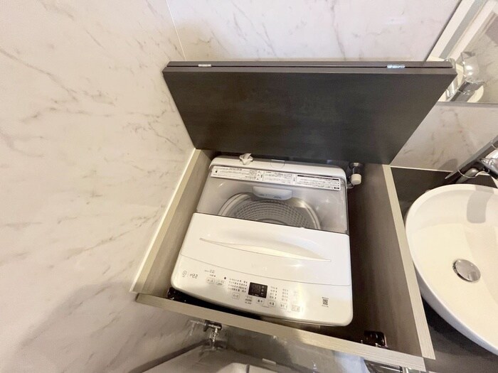 物件内観写真14　(洗濯機置場)