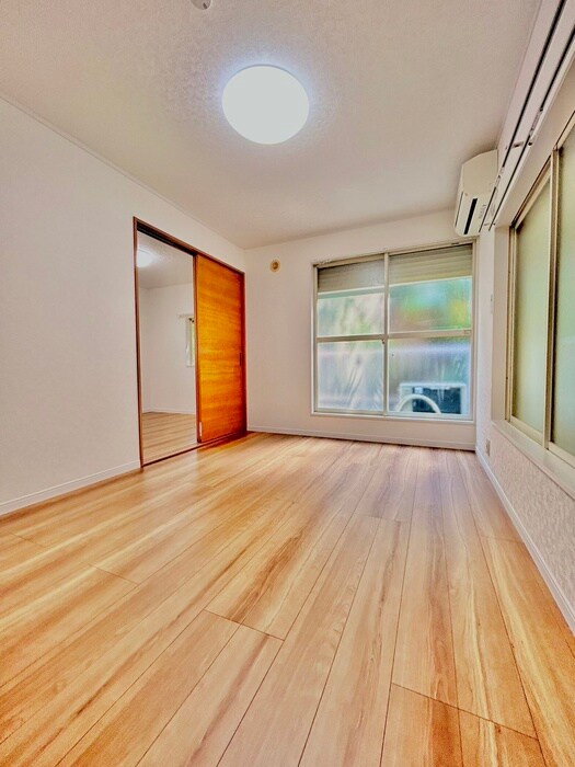 物件内観写真21　(居室)