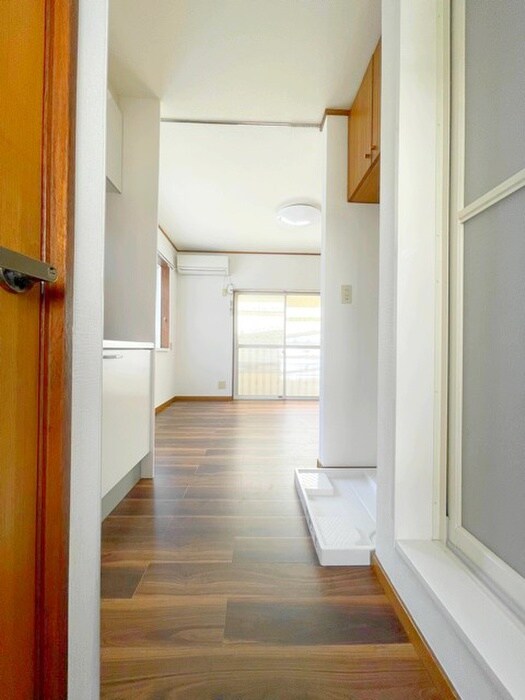 物件内観写真21　(廊下)