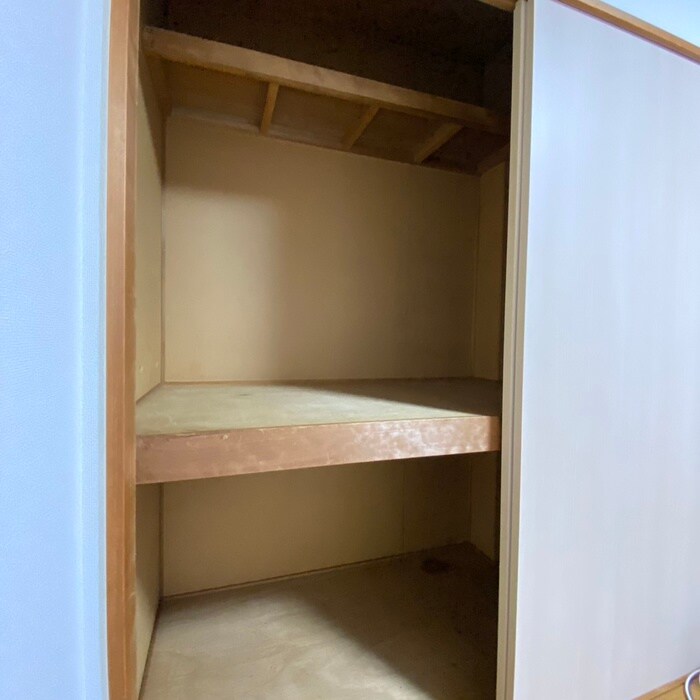 物件内観写真15　(収納)