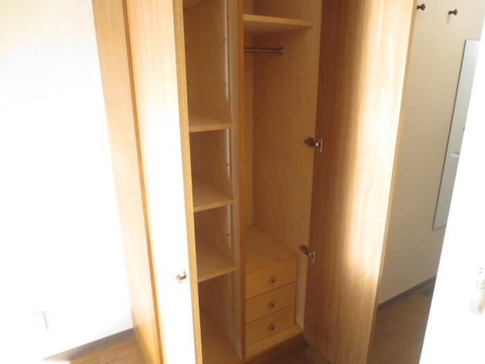物件内観写真10　(収納)