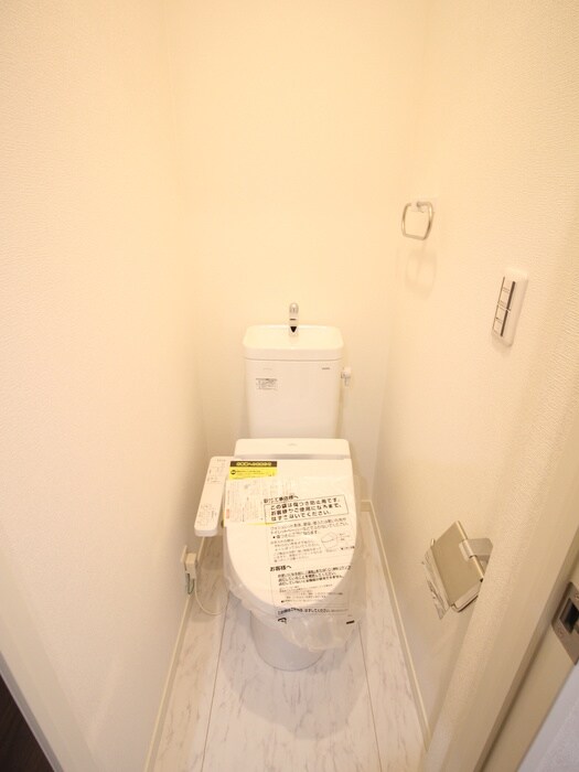 物件内観写真15　(トイレ)