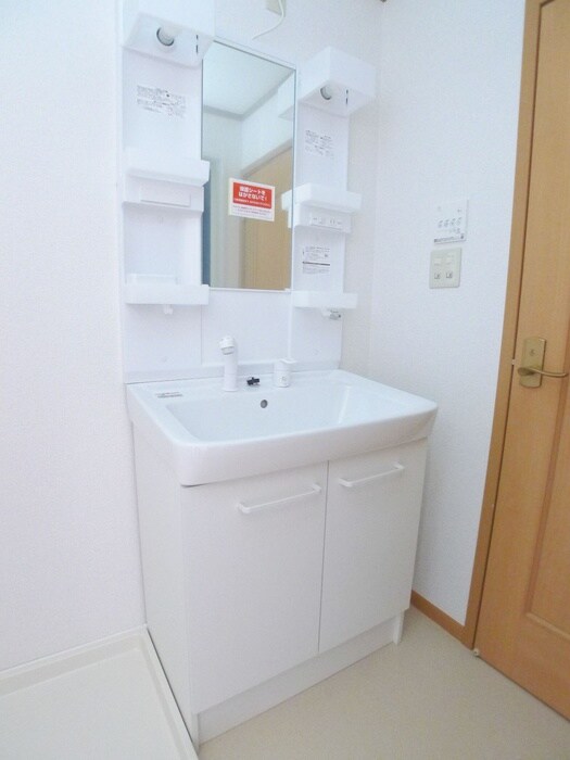 物件内観写真13　(洗面)