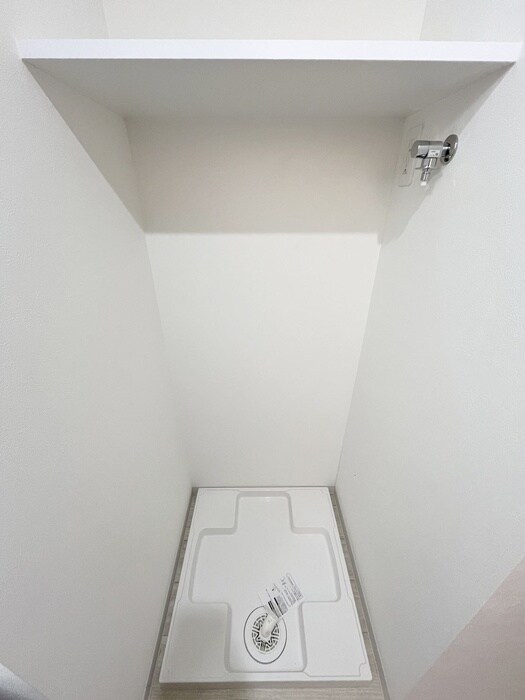 物件内観写真12　(洗濯機置場)