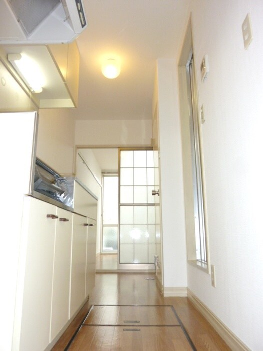 物件内観写真20　(廊下)