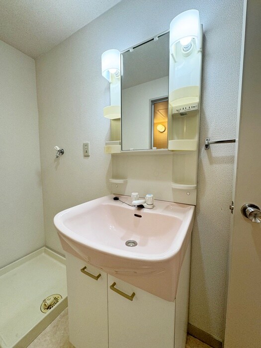 物件内観写真10　(洗面)